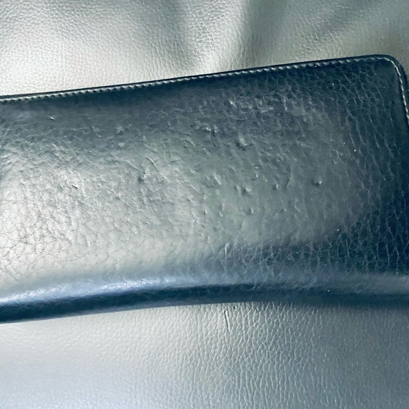 GUCCI BLACK ZIPPY SOHO WALLET - Picture 8 of 11